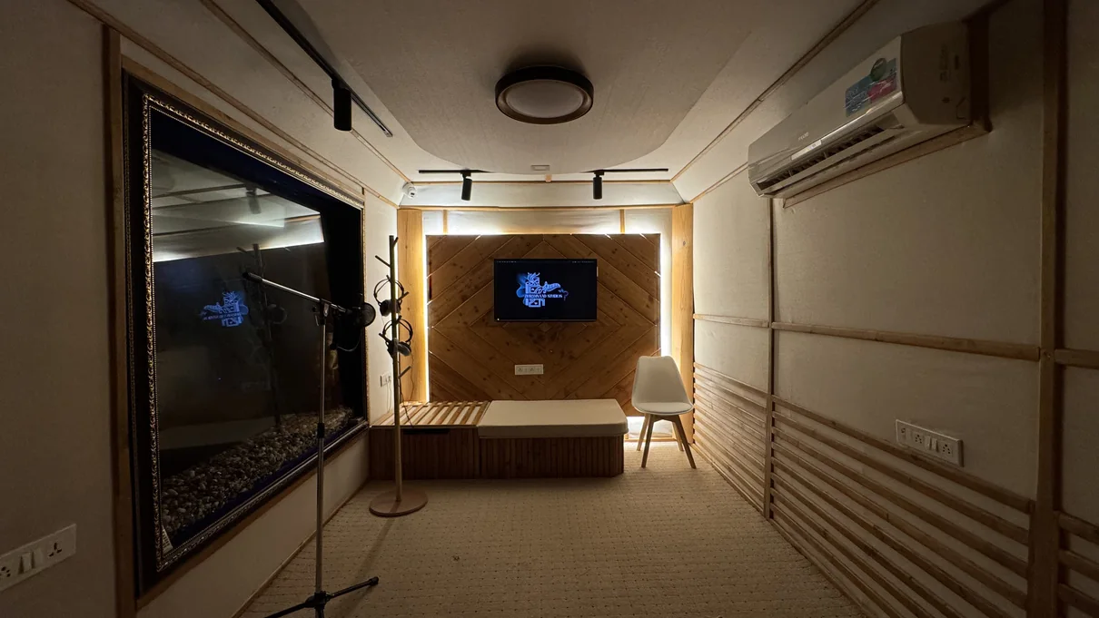 Inside a Sur Chaitanya centre